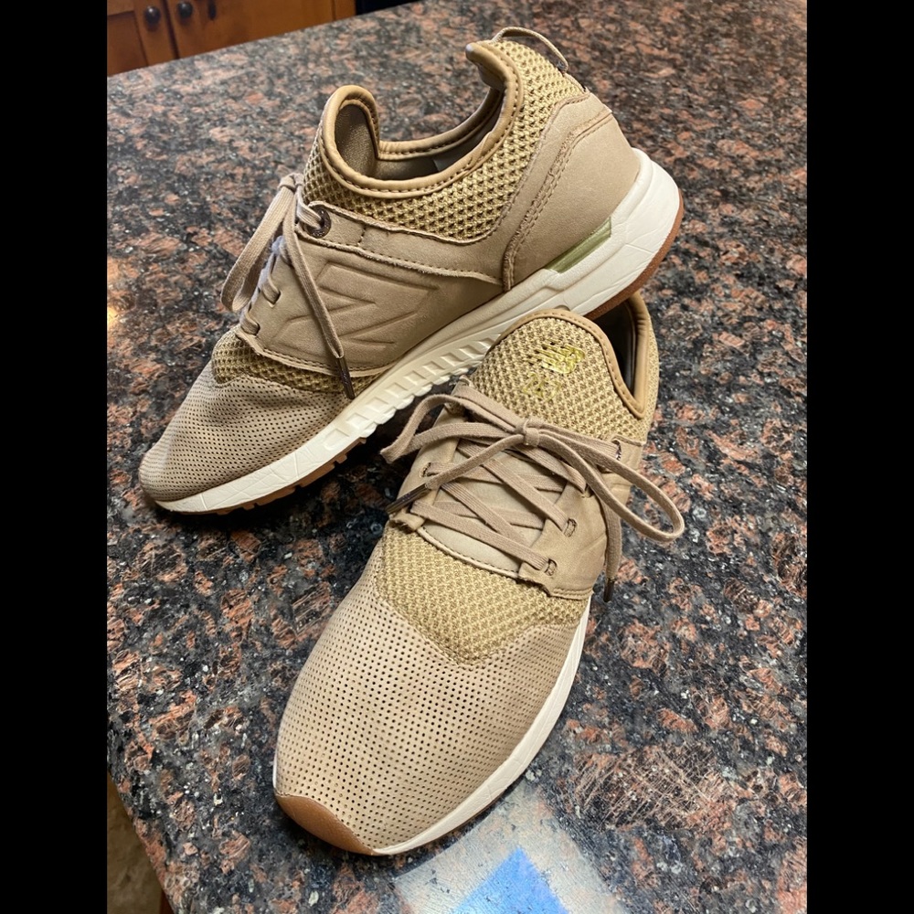 New Balance 247 9.5
